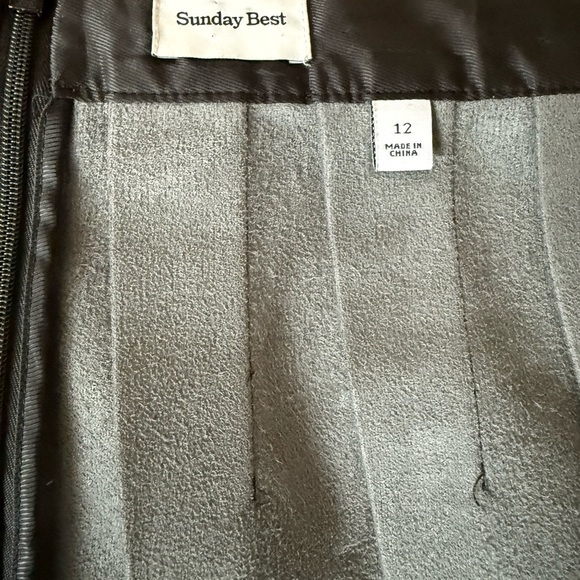 ARITZIA Black Pleated Faux Leather Skirt - Picture 5 of 7